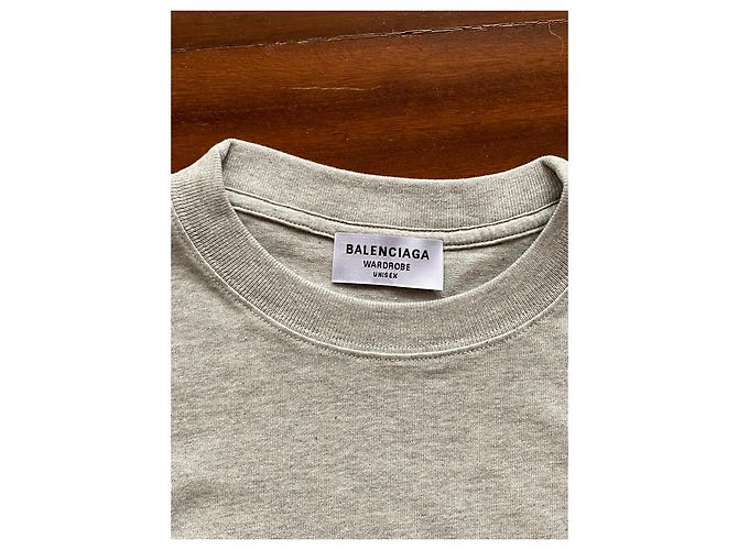 Balenciaga T-Shirt mit Logo-Print in Grau - Ansicht 10