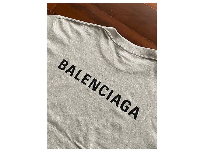 Balenciaga T-Shirt mit Logo-Print in Grau - Ansicht 6