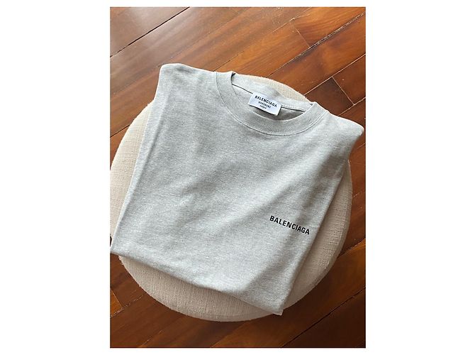 Balenciaga T-Shirt mit Logo-Print in Grau - Ansicht 7