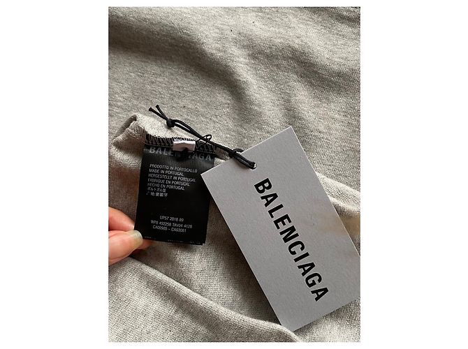 Balenciaga T-Shirt mit Logo-Print in Grau - Ansicht 8