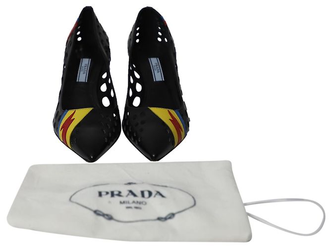 Prada Resort 2016 Perforierte spitze Absätze aus mehrfarbigem Leder Python drucken - Ansicht 8