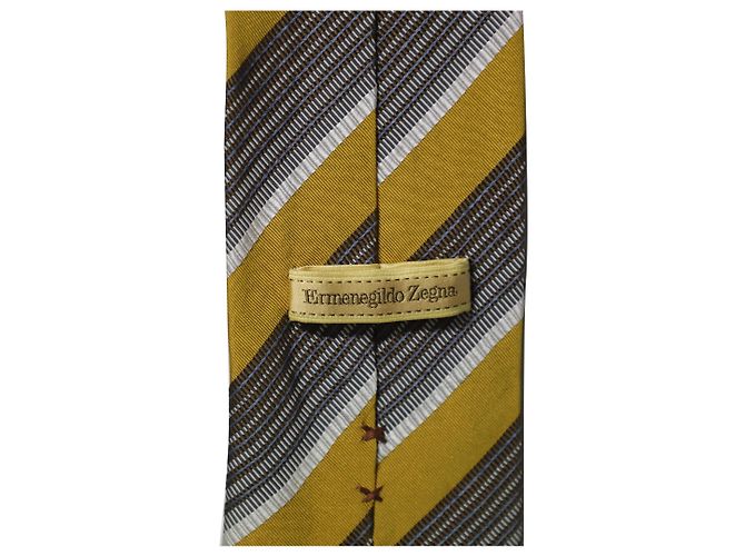 Cravatta Ermenegildo Zegna a Righe in Seta Grigio/Gialla Giallo - vista 5