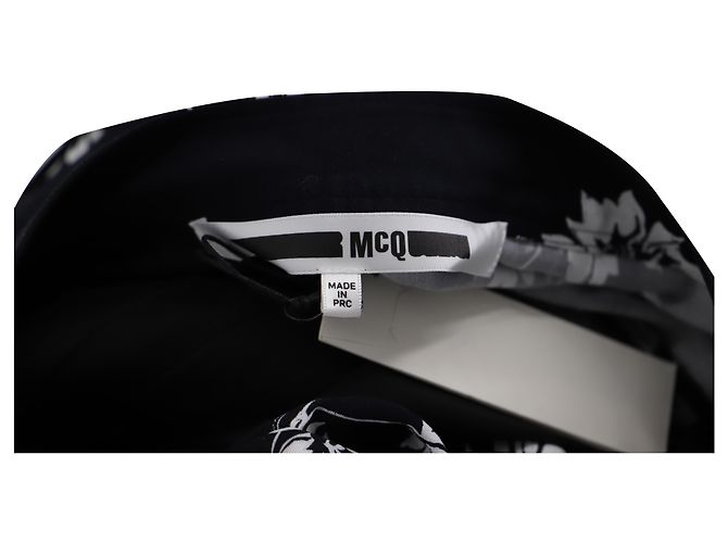 McQ by Alexander McQueen Blumenhose mit weitem Bein aus schwarzem Polyester - Ansicht 3