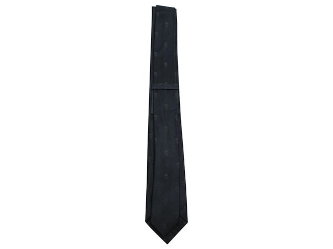 Alexander McQueen Skull-Pattern Tie in Black Print Silk - view 2