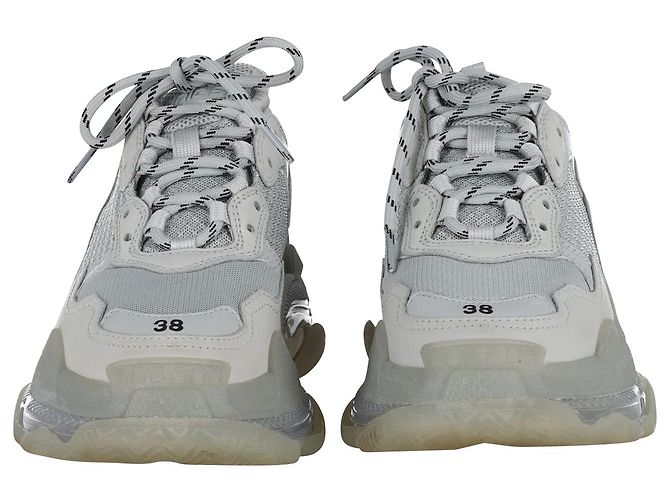 First Balenciaga Triple S Klare Sohle aus grauem Polyurethan - Ansicht 2