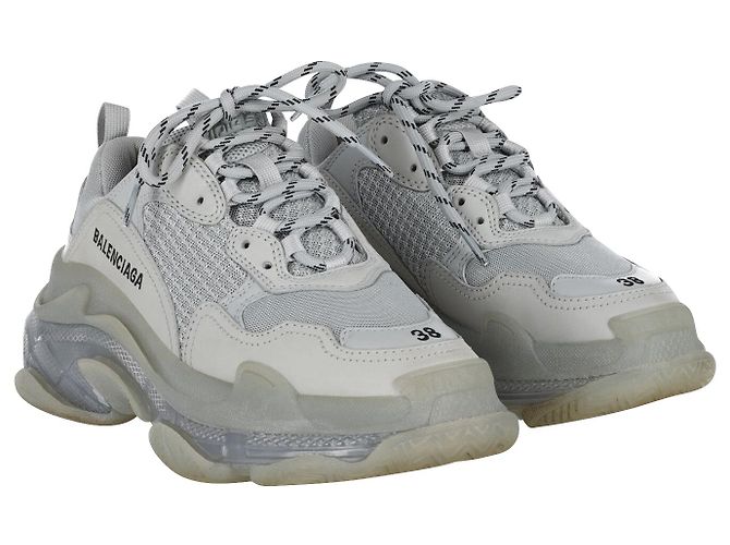 First Balenciaga Triple S Klare Sohle aus grauem Polyurethan - Ansicht 3