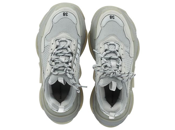 First Balenciaga Triple S Klare Sohle aus grauem Polyurethan - Ansicht 5