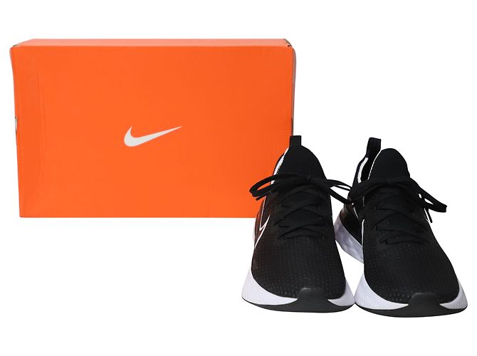 Nike React Infinity Run Flyknit 2 in Black and White Rubber - view 7