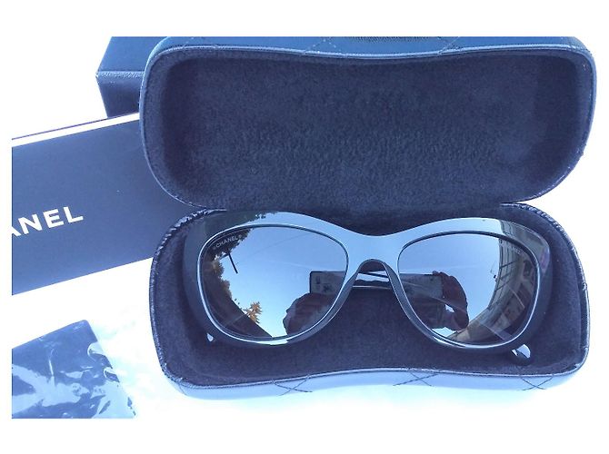 Chanel Gafas de sol ojo de gato con perlas - excelente estado Negro - vista 10