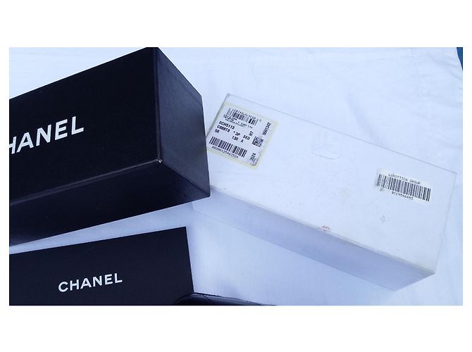 Chanel Gafas de sol ojo de gato con perlas - excelente estado Negro - vista 13