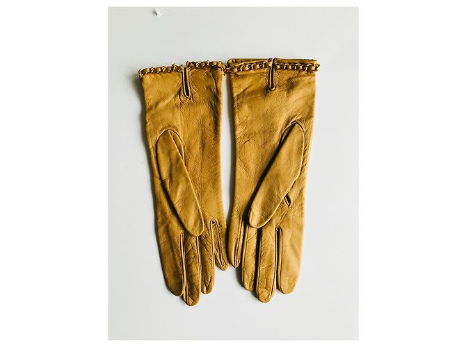 Chanel Lederhandschuhe Beige mit Goldkette Gold hardware - Ansicht 5