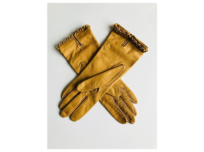 Chanel Lederhandschuhe Beige mit Goldkette Gold hardware - Ansicht 6