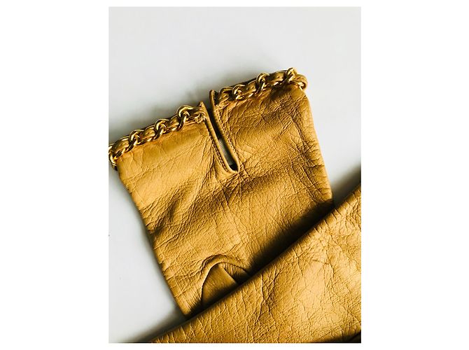 Chanel Lederhandschuhe Beige mit Goldkette Gold hardware - Ansicht 8