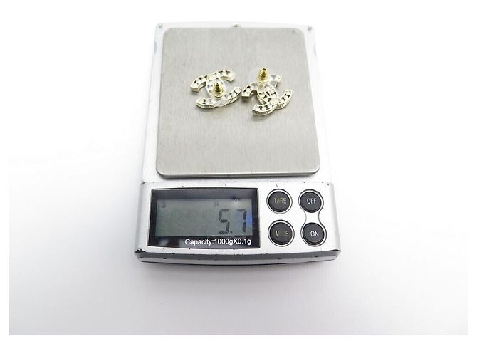 NINE ORECCHINI LOGO CHANEL CC E PERLE AB6959 FARE NUOVI ORECCHINI 2021 D'oro - vista 3