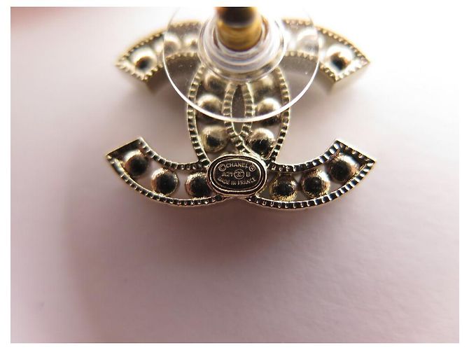 NINE ORECCHINI LOGO CHANEL CC E PERLE AB6959 FARE NUOVI ORECCHINI 2021 D'oro - vista 7