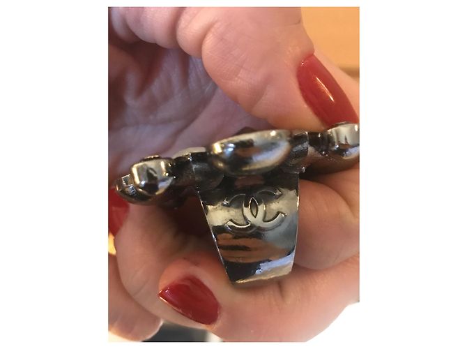 Anello Maxi Chanel Nero e Bianco Metallo Taglia 55 Grigio - vista 2