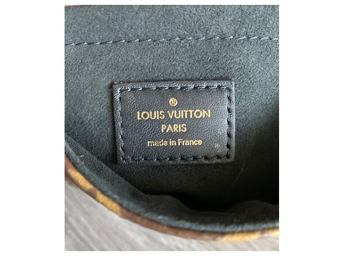 Borsa Louis Vuitton Locky BB in pelle nera - vista 5