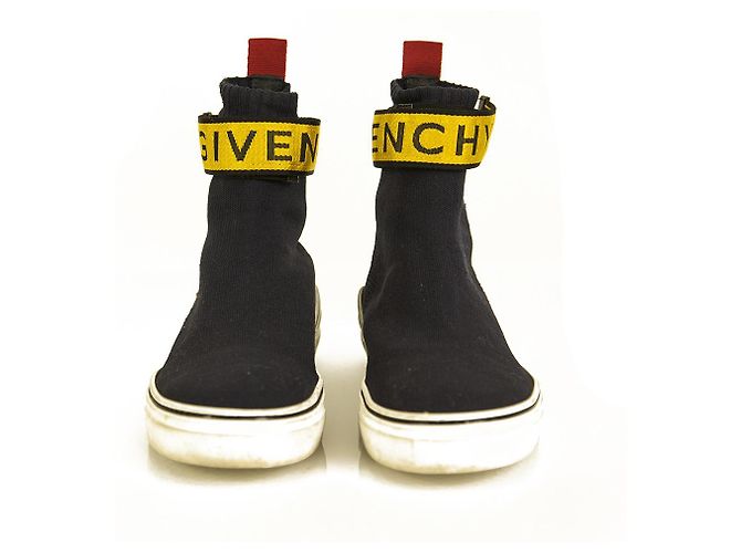 Givenchy Paris George V Sock Blue Yellow Signature Sneakers vendute al dettaglio a 650$ - vista 2