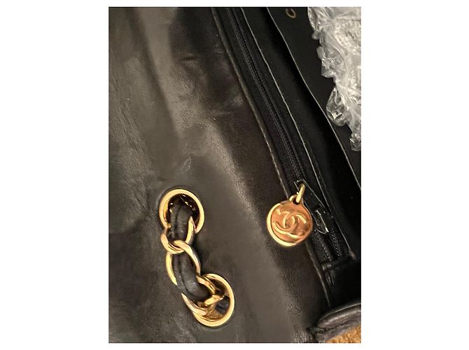 Borsa Chanel in pelle d'agnello nera con finiture oro Nero Gold hardware - vista 10