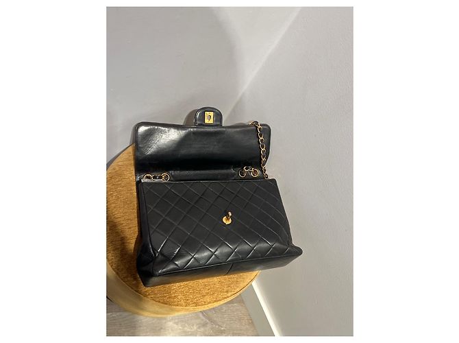 Borsa Chanel in pelle d'agnello nera con finiture oro Nero Gold hardware - vista 6