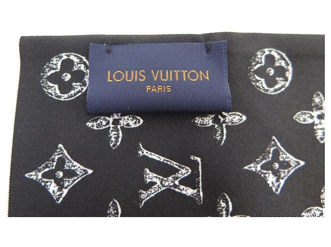 NUOVA SCIARPA A FASCIA LOUIS VUITTON X GRACE CODDINGTON CATOGRAM SCIARPA IN SETA Nero - vista 3