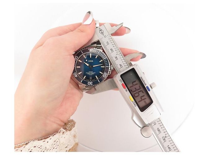 NOVO RELÓGIO ORIS AQUIS DATE CALIBER 400 RELÓGIO DE AÇO AUTOMÁTICO COMPLETO Prata - vista 8