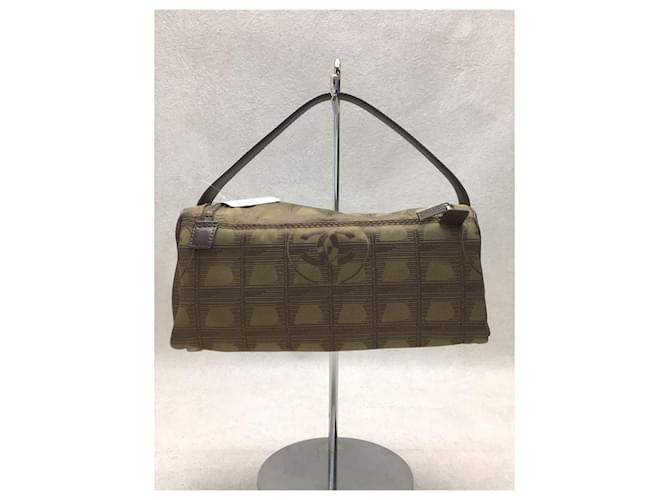 *Chanel Pouch Vanity Canvas Cachi - vista 4