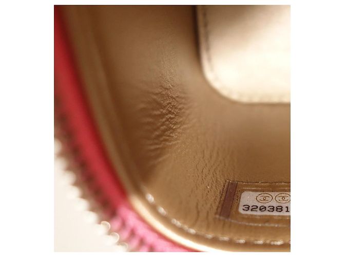 Timeless https: // www.assetluxe-boutique.com/casa/3289-mini-pouch-chanel-classic-pink-.html#::text=Canale%20Classico%20rosa-,mini%20Pochette%20Chanel%20Classico%20ROSA,-4%20150%2C00%20%E2%82%corrente alternata - vista 8