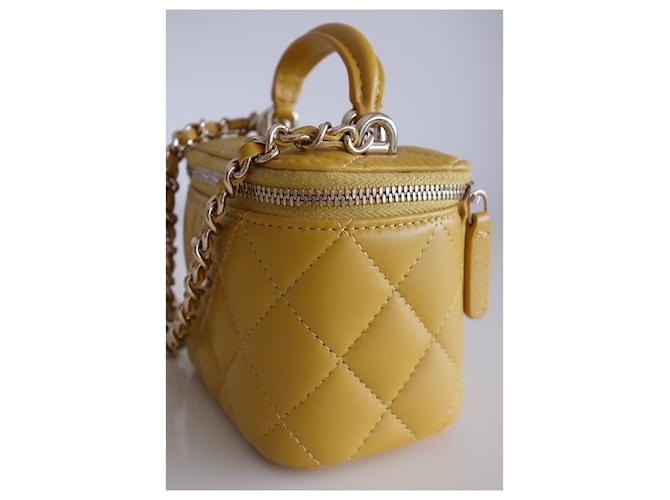 Timeless Chanel classica mini pochette gialla Giallo - vista 3