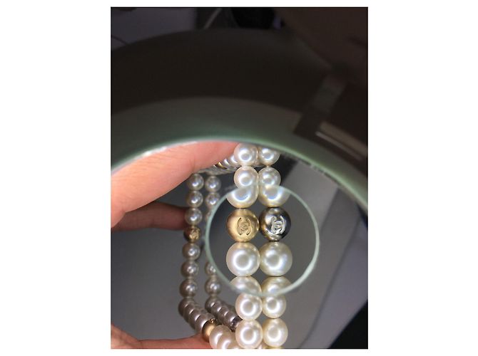 Chanel Par de pulseiras quadradas de pérolas Dourado - vista 6