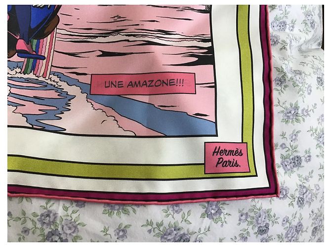 Hermès lado forrado "wow" seda  90 cm Multicolor - vista 4