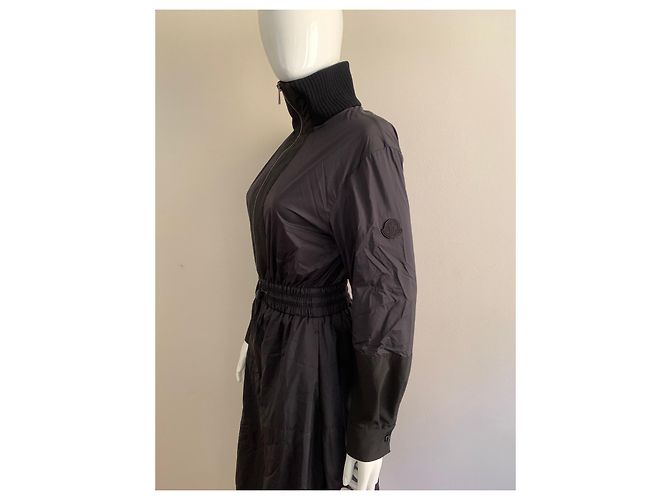 Moncler Schwarzes Nylonkleid - Ansicht 11