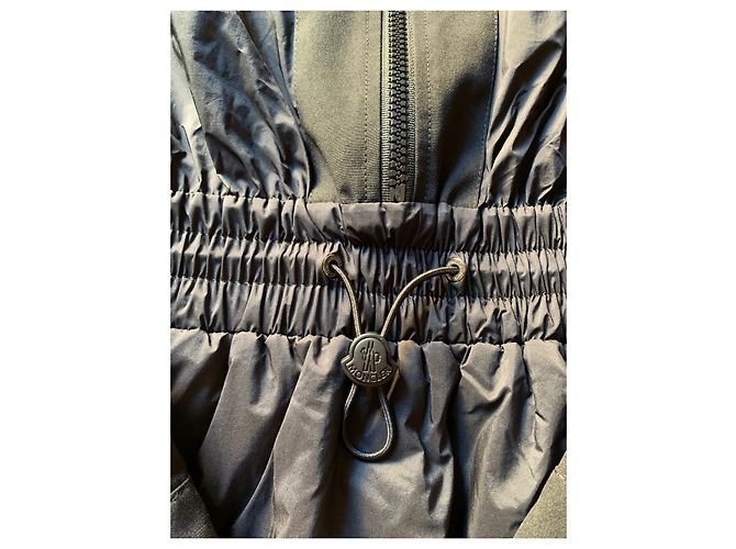 Moncler Schwarzes Nylonkleid - Ansicht 14