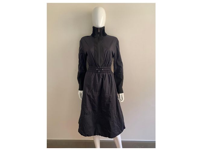 Moncler Schwarzes Nylonkleid - Ansicht 9