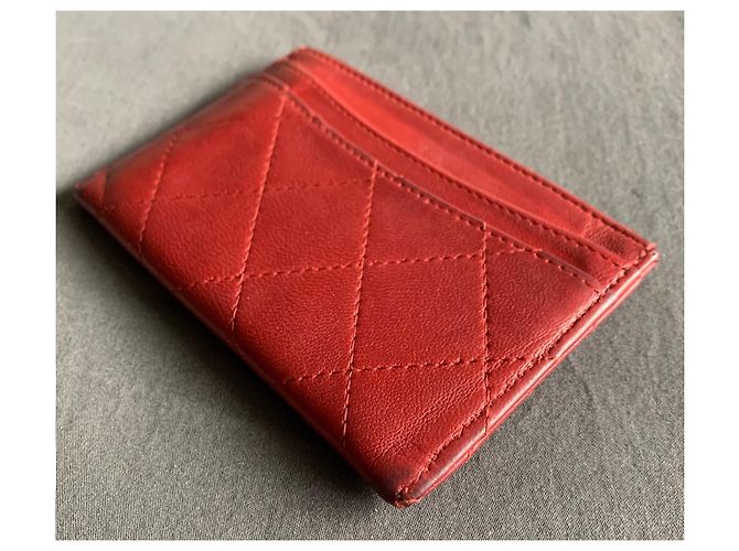Chanel tarjetero Classique atemporal Roja - vista 5
