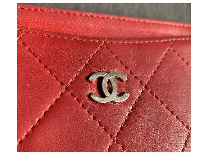 Chanel tarjetero Classique atemporal Roja - vista 7