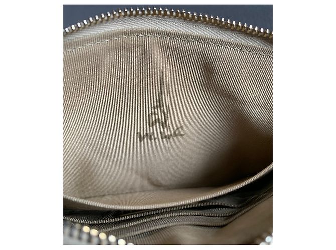 Chanel 19 Pochette in Pelle Oro D'oro - vista 5