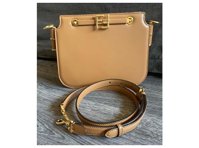 Borsa a tracolla Fendi Touch in pelle sabbia Marrone chiaro - vista 10