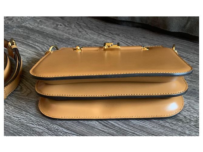Borsa a tracolla Fendi Touch in pelle sabbia Marrone chiaro - vista 4