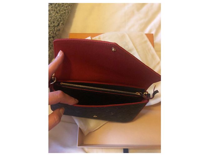Borsa a mano Louis Vuitton Fellice Prochette in pelle blu - vista 6
