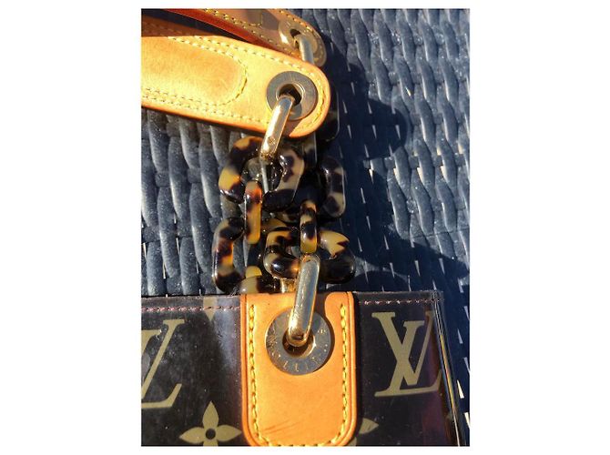 Borsa tote Louis Vuitton Monogram Vinyl Ambre Cruise Marrone chiaro Marrone scuro - vista 12