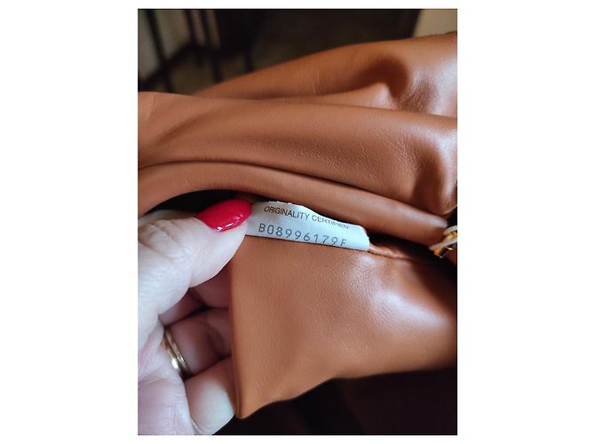 Borsa Pouch Bottega Veneta in pelle color cognac - vista 3