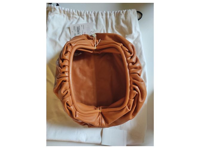 Borsa Pouch Bottega Veneta in pelle color cognac - vista 5