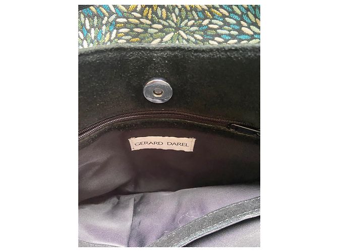Borsa Gerard Darel in nabuk nero con frange e fiori in pelle - vista 3