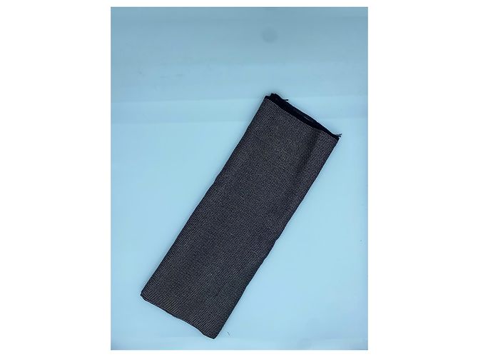 Yves Saint Laurent Fular gris de Yves-Saint-Laurent - vista 6