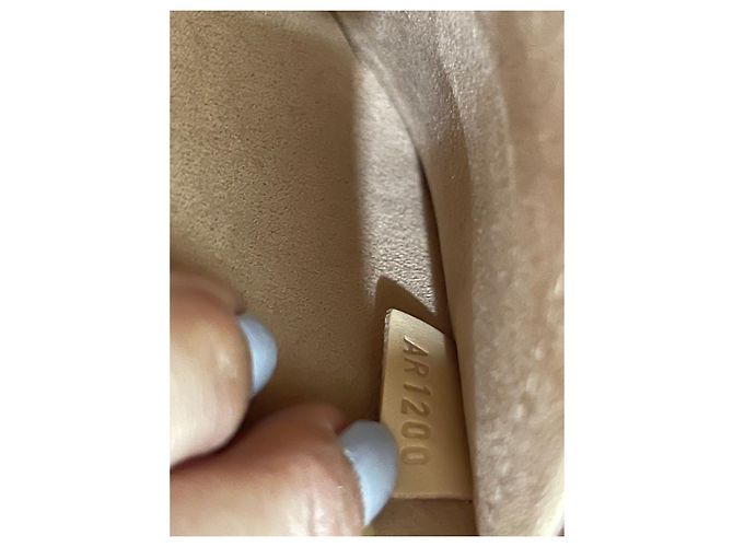 Louis Vuitton Twist MM Handtasche Leder Creme Haselnuss - Ansicht 8
