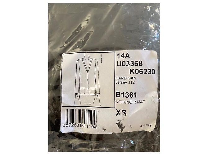 Cambon Cardigan Chanel Uniform Negro - vista 4