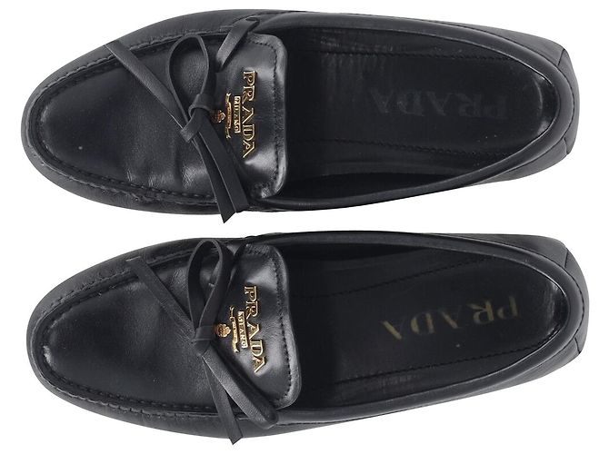 Prada Bow Mocassins de conduite détaillés en cuir noir - vue 5