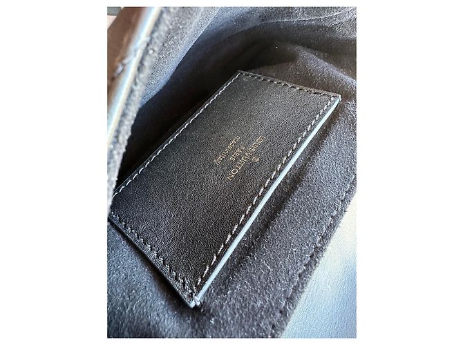 Multi Pochette Louis Vuitton New Wave Multi-Pochette Schwarz - Ansicht 9