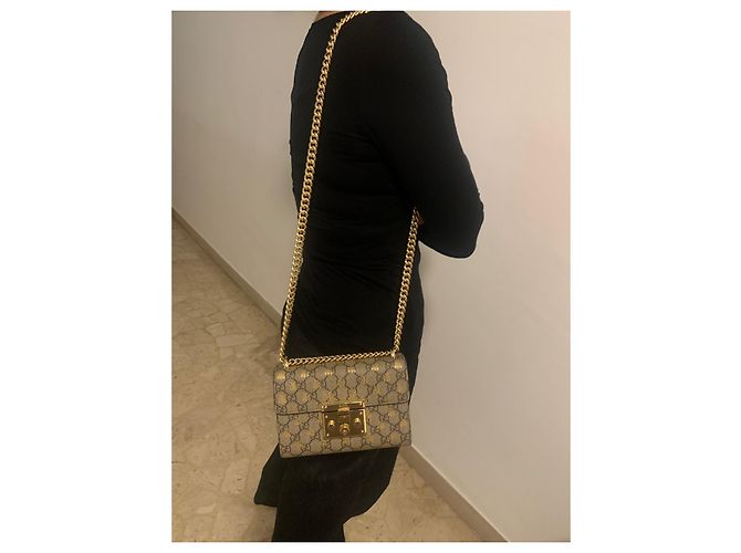Borsa Gucci Padlock GG Supreme Bee Beige - vista 12